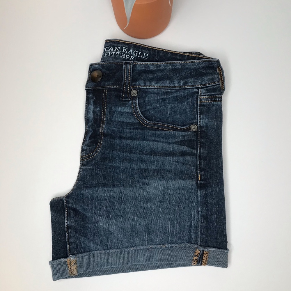 American Eagle Mid-Rise Raw-Hem Jean Shorts - 4 - Picture 8 of 17